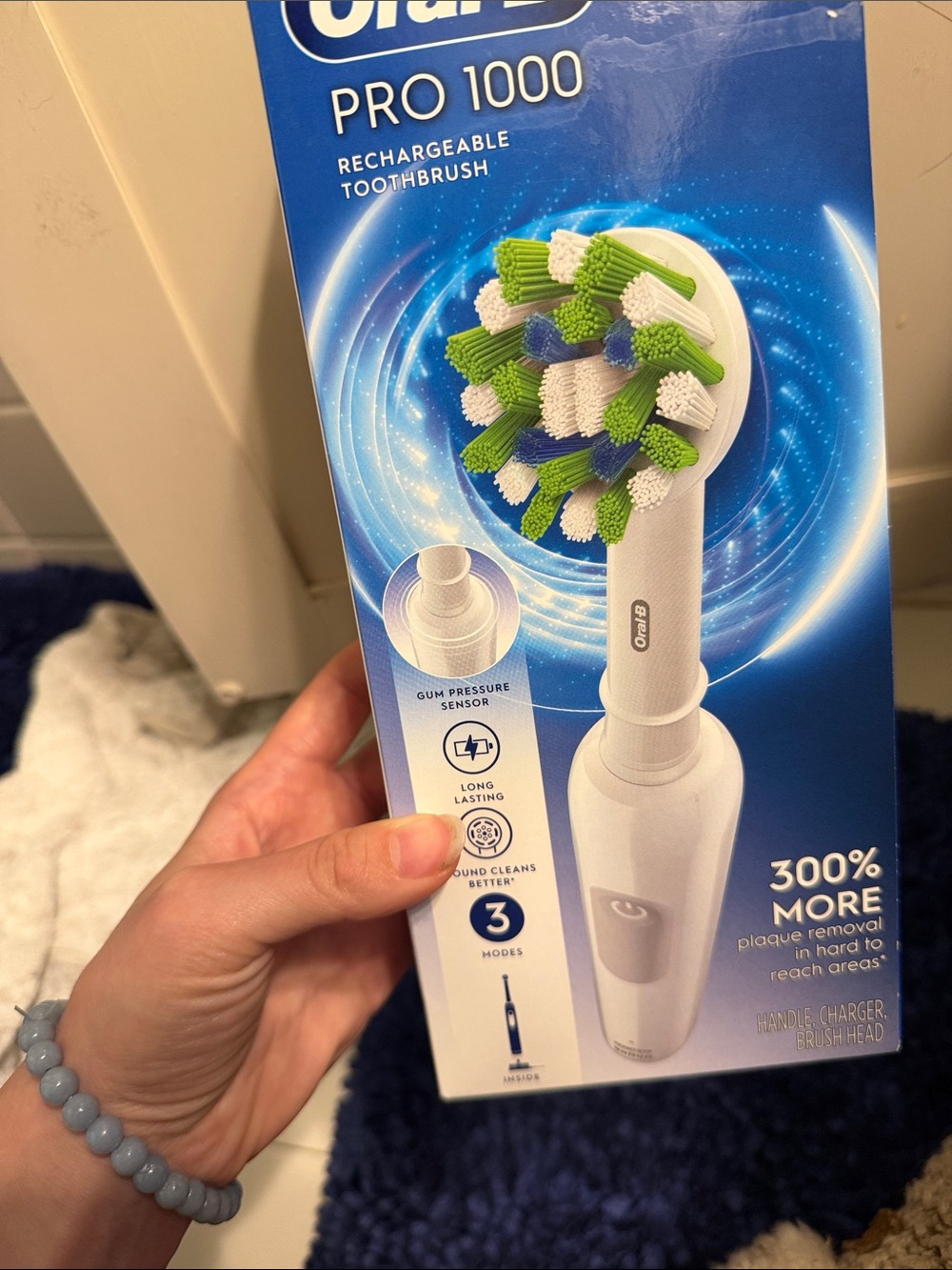 Oral-B PRO 1000 Rechargeable Toothbrush - White with Green & Blue Brush Head NWT